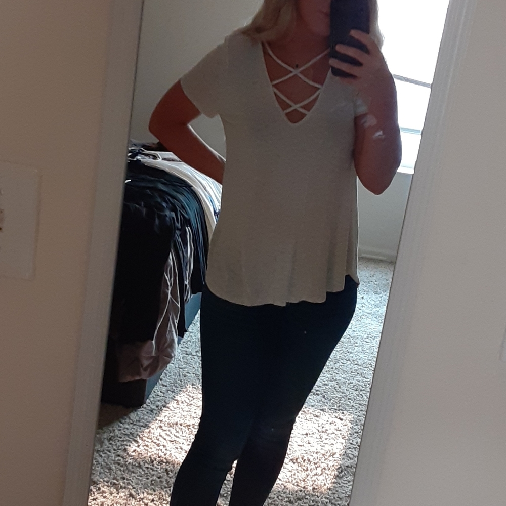 Criss cross tee